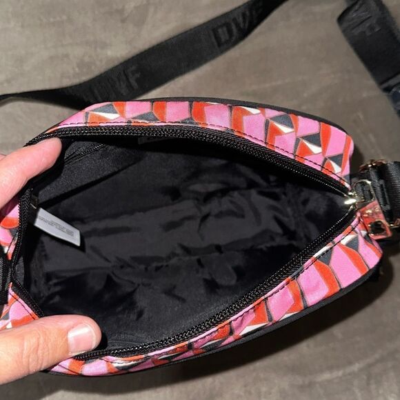 DVF x Target Modern Geo Black Pink Red Navy White Nylon Camera Crossbody Bag - Picture 9 of 13